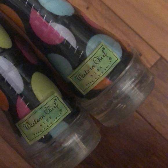 NORDSTROMS Light up rain boots - Picture 6 of 7